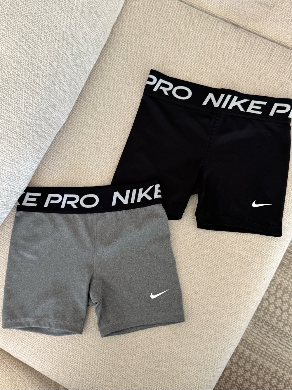 Nike Pro Girls Shorts Size M – Black & Gray 2-Pack